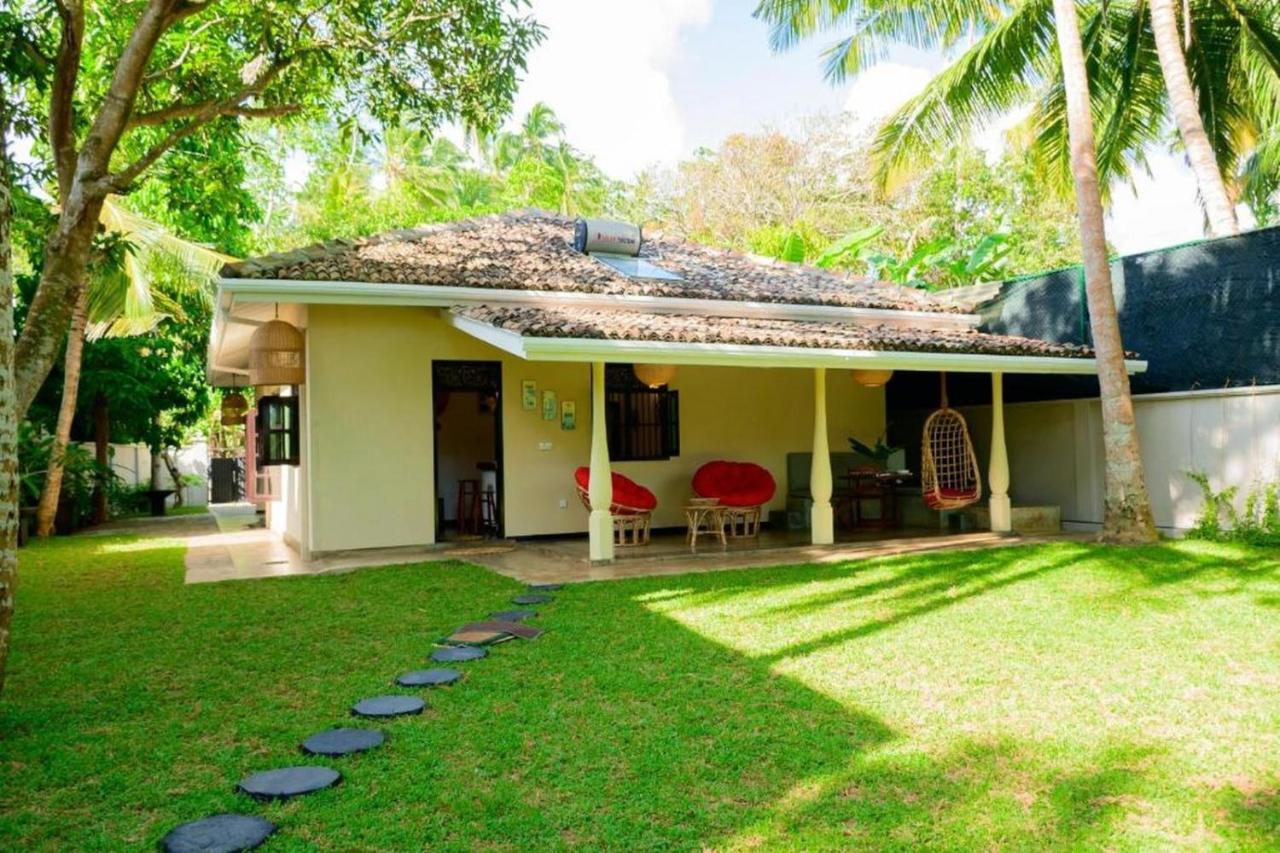 Almayans Bungalow Унаватуна Экстерьер фото